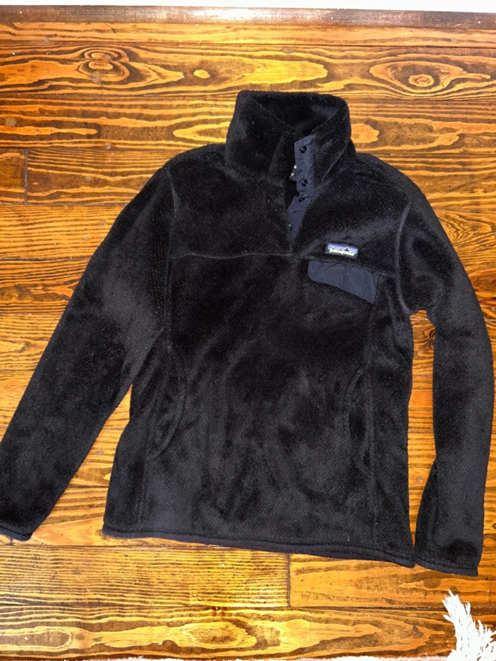 Black Patagonia pull over
